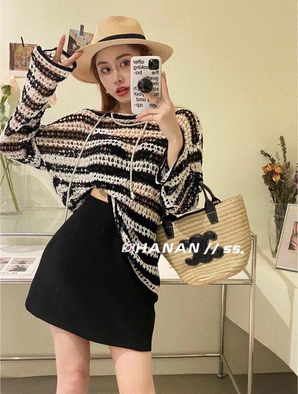 [ya.mei] crew neck striped hollow out comfortable sweater (only selling tops) 8672\ll