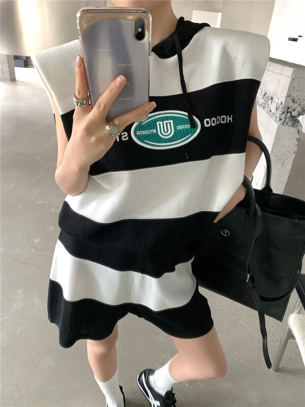 [DTU] Korean hooded embroidered vest + elastic waist versatile striped Shorts Set 52288 \lsl