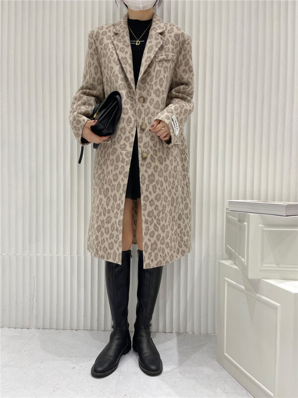 [Dazzi Daji] fashionable leopard breasted coat (including 80% wool) a900763# JJ