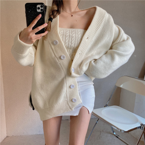 Large sweater 2022 autumn and winter new Hong Kong style net red versatile bra knitted cardigan top fashion two-piece set women