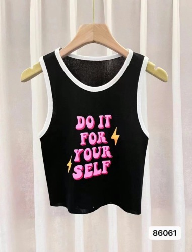 Letter printed sweet and spicy vest for women with summer design sense inside, and the minority wears a short suspender sleeveless Spice Girl top outside