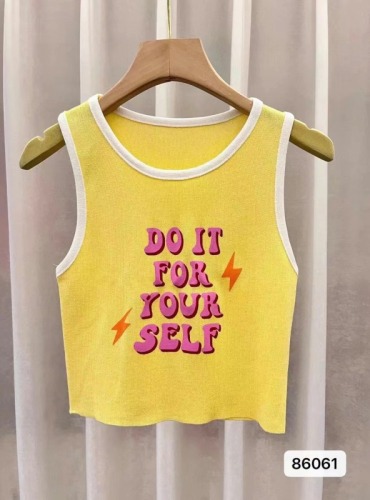 Letter printed sweet and spicy vest for women with summer design sense inside, and the minority wears a short suspender sleeveless Spice Girl top outside