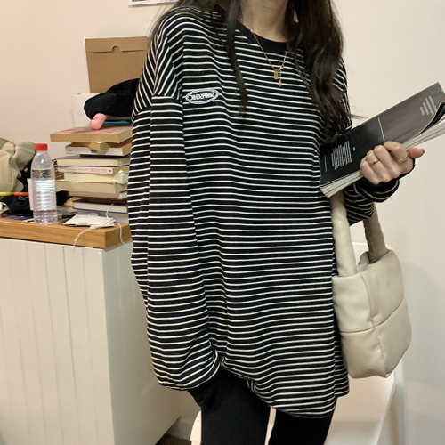 Striped T-shirt women's loose Korean 2022 new spring and autumn foreign style lazy style long sleeve early autumn clothes ins fashion