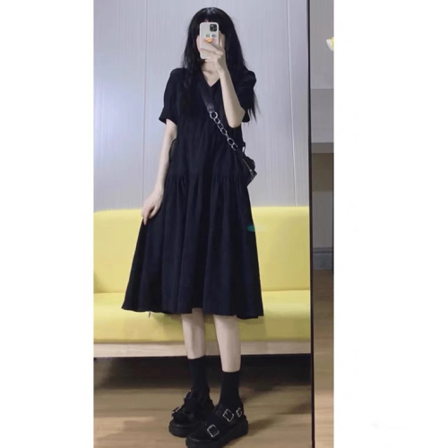 Summer niche design sense v-neck Korean style gentle atmosphere high-end black dress women's trend