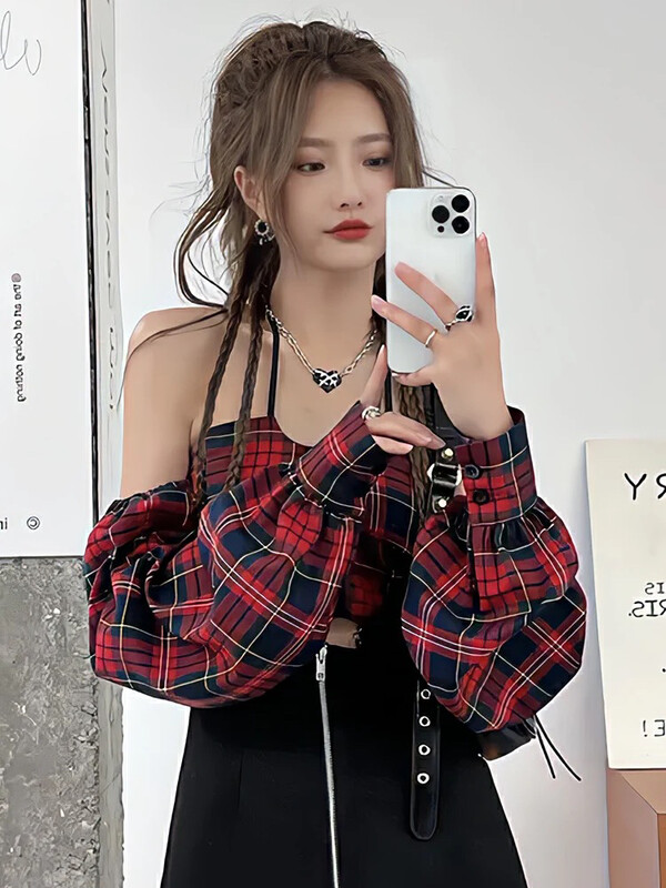 New in early autumn! [HH] Hot Girl Red Plaid Sling Casual + Hot Shorts Suit 8701# LSL