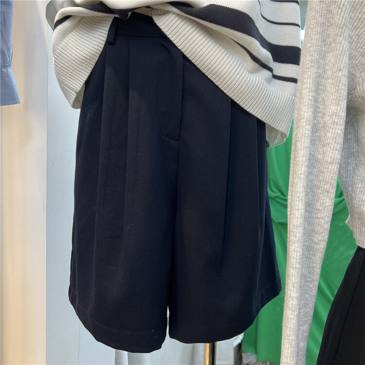 New in early autumn! [Xiao Mi] Korean all-match solid color pleated casual shorts 22058# ZJY