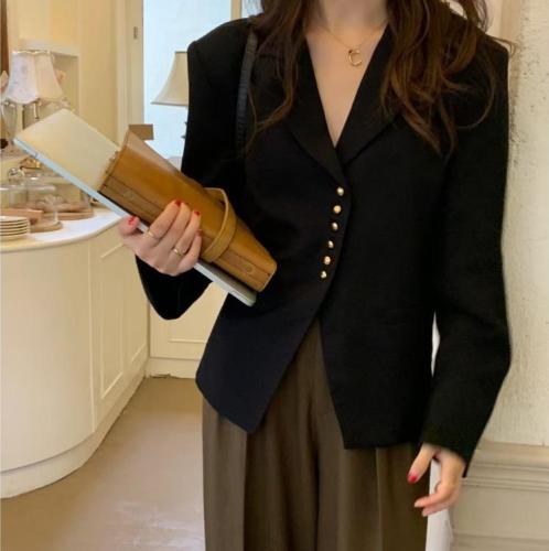 Size has been updated Early spring French retro style soft gold buckle embellished solid color lapel loose small blazer