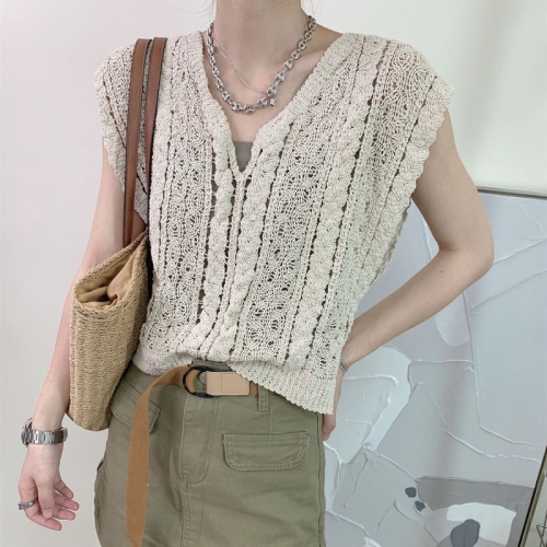 Hollow crocheted knitted vest vest women's summer design sense niche outside wearing suspenders loose sleeveless hot girl top