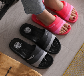 Slippers men's summer home non-slip wear-resistant bathroom bath sandals and slippers home thick bottom four seasons beach shoes