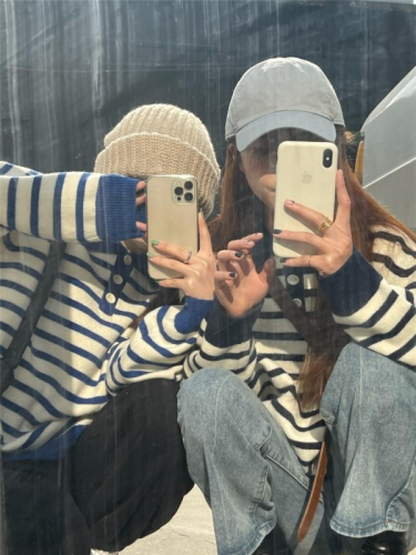 College style striped sweater female students wear loose and lazy Korean version polo collar knitted sweater top ins in autumn and winter