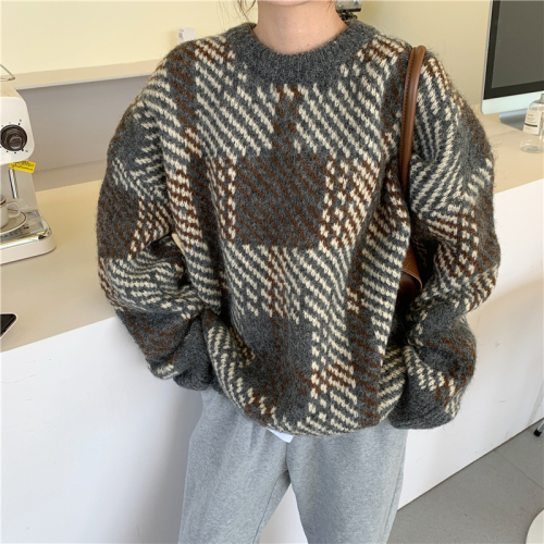 2022 new Korean version of the retro plaid contrast color knitted sweater top thickened loose long-sleeved pullover women's
