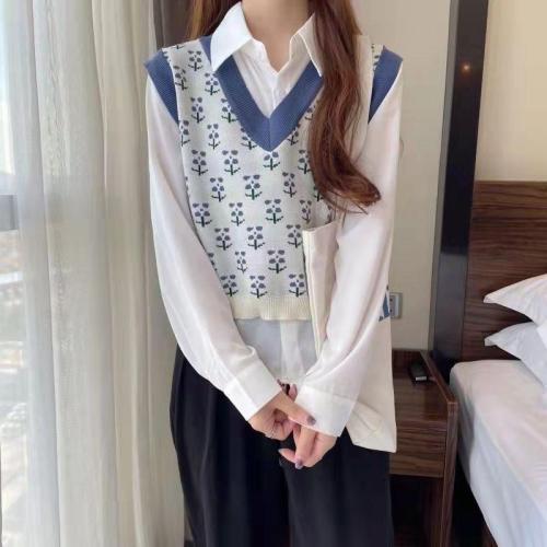 Autumn and winter V-neck flower jacquard pattern sleeveless vest vest knitted sweater women's Korean style short pullover