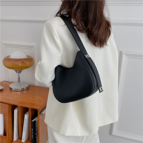 This year's popular bags  new bags women's autumn all-match niche messenger bag high-end shoulder underarm bag