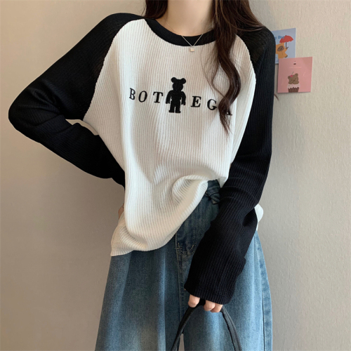 Real auction real price New version of Korean style high-quality large version of stitching design sense embroidery long-sleeved sweater