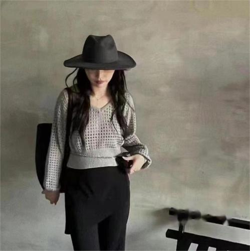  new Korean version hollow V-neck long-sleeved thin knitted sweater T-shirt women's loose slightly transparent sunscreen shirt short top