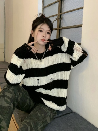 Real auction real price good quantity ~ sweet and cool hole striped loose pullover sweater