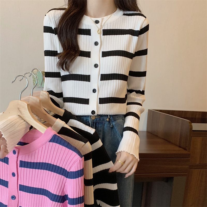 Real price Autumn Korean version of the new striped cardigan is thin loose jacket T-shirt top women
