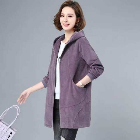 Corduroy jacket women's spring and autumn 2022 autumn and winter new middle-aged mother large size striped velvet mid-length windbreaker
