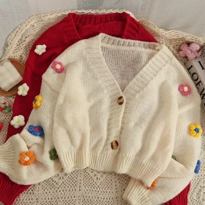 Korean niche all-match sweet style short two-button knitted sweater women's new three-dimensional flower low-neck long-sleeved cardigan