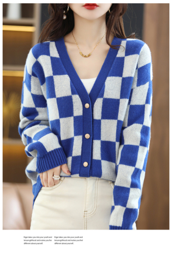 Checkerboard colorblock wool cardigan women's wool 2022 autumn new V-neck long-sleeved knitted sweater coat