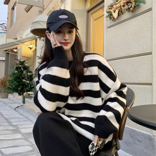 Striped sweater women's 2022 autumn and winter new Korean version loose and lazy wind plus size round neck pullover knitted bottoming shirt