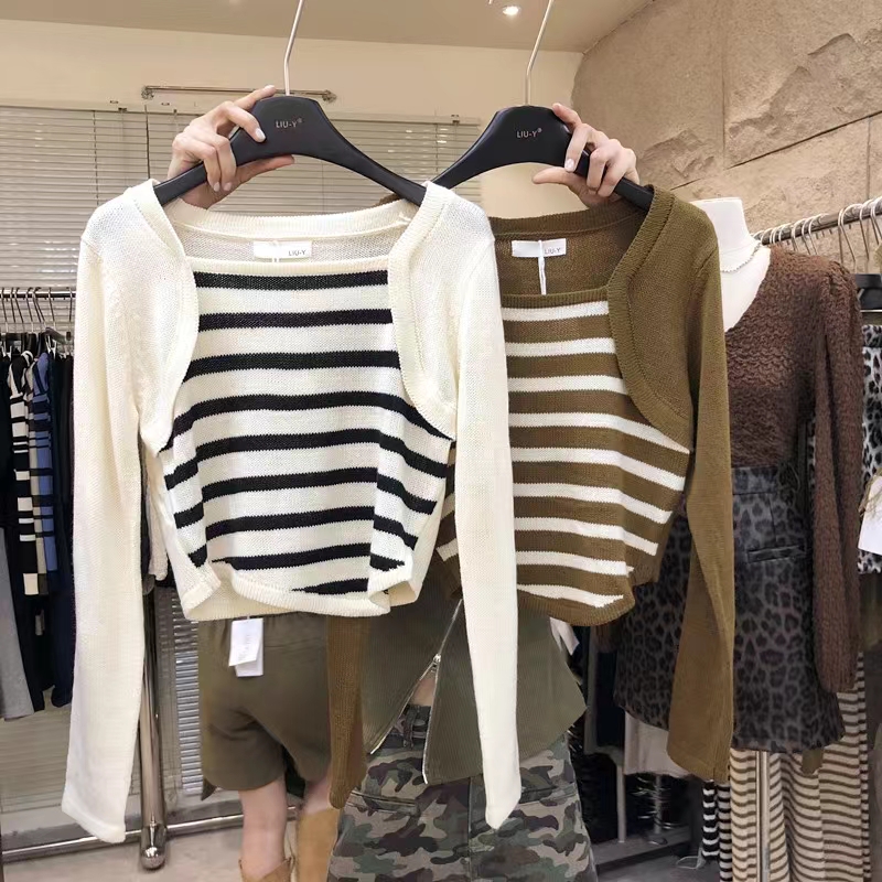 South Korea's Dongdaemun fake two-piece striped long-sleeved short sweater for women 2022 early autumn new style foreign style versatile top