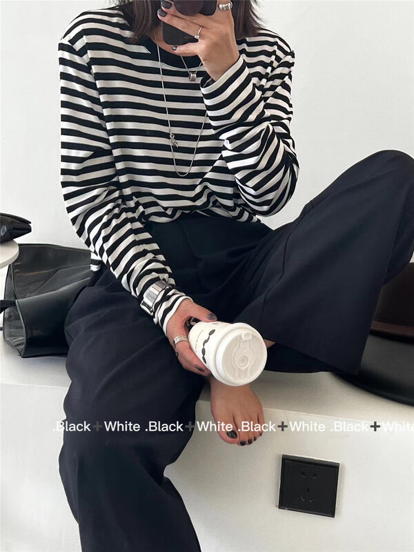 New in autumn! [BLACK+WHITE] round neck striped fashion long-sleeved T-shirt 02008# XYJ