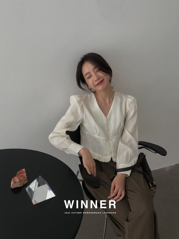New in early autumn!【WINNER】V-neck slim short shirt YS1-8832# LL