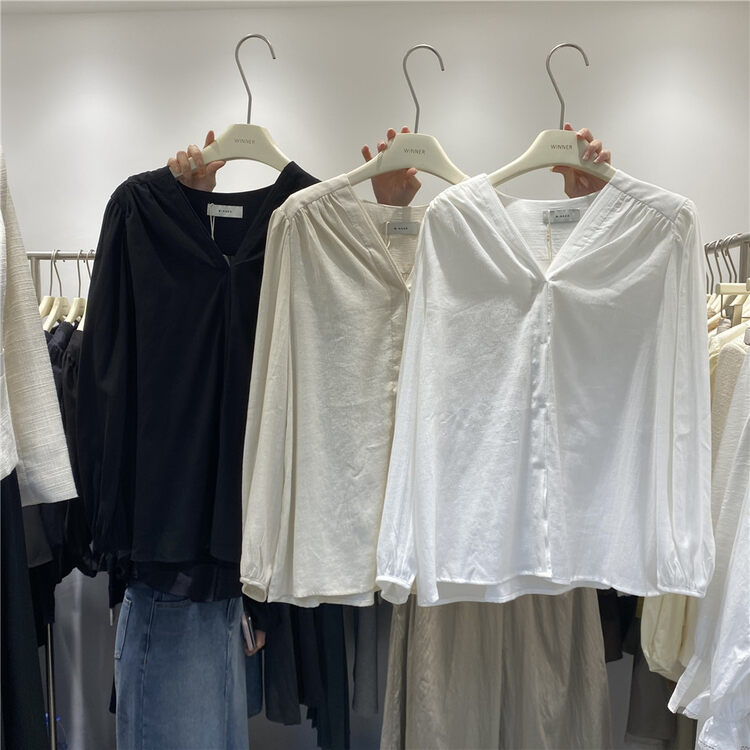 New in early autumn! [WINNER] Korean V-neck solid color shirt YS1-8829# LL