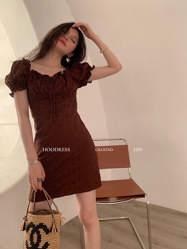 [Fire HOODRESS] Elegant Square Neck Embroidered Tie Rope Slim Fit Dress 22267# JHY