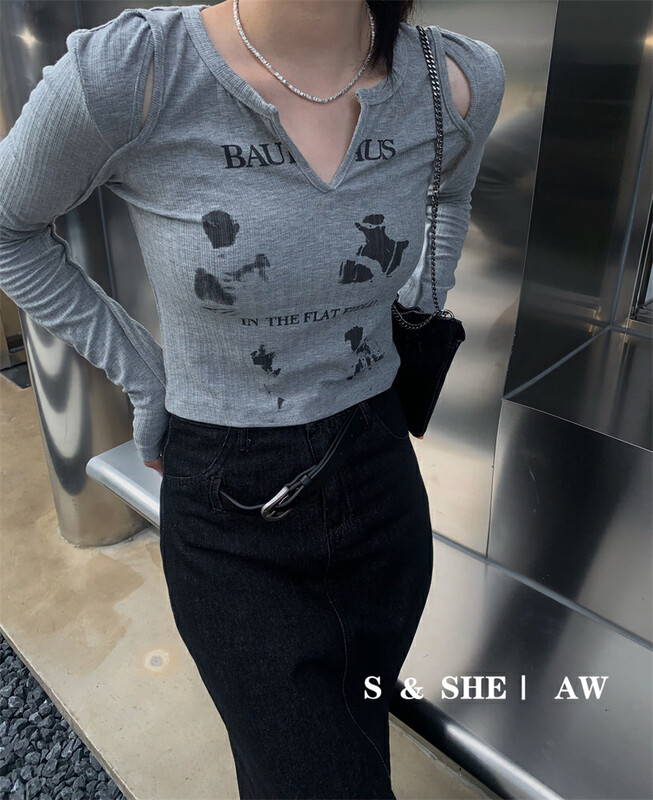 New in early autumn!  【S&SHE】Casual simple graphic printing V-neck long-sleeved T-shirt MODESC4488A# HYY