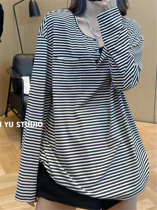 New in autumn! [BLACK+WHITE] Korean striped loose long-sleeved T-shirt 02007# XYJ
