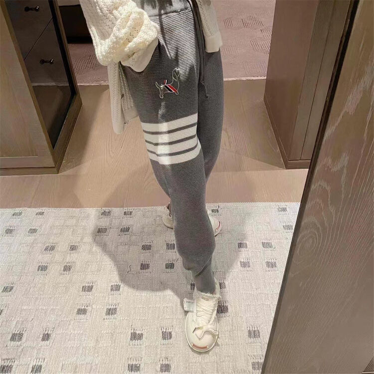 New in autumn! [Big C STUDIO] personalized embroidery contrast color knitted casual pants 9951# PCZ