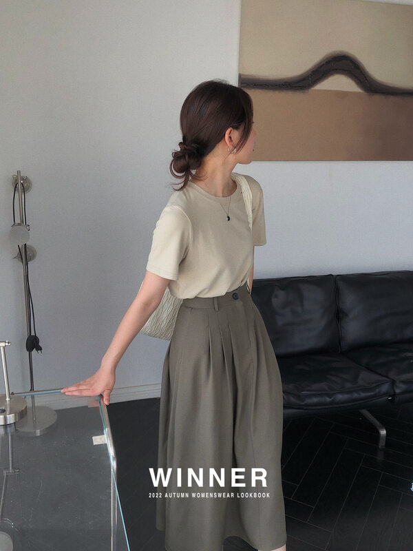 New in early autumn! [WINNER] Korean version solid color round neck all-match short-sleeved T-shirt 8816# LL