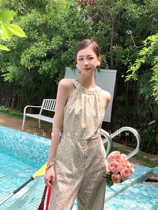 [Fire HOODRESS] ins blogger temperament hanging neck high waist floral jumpsuit 22136# OZQ