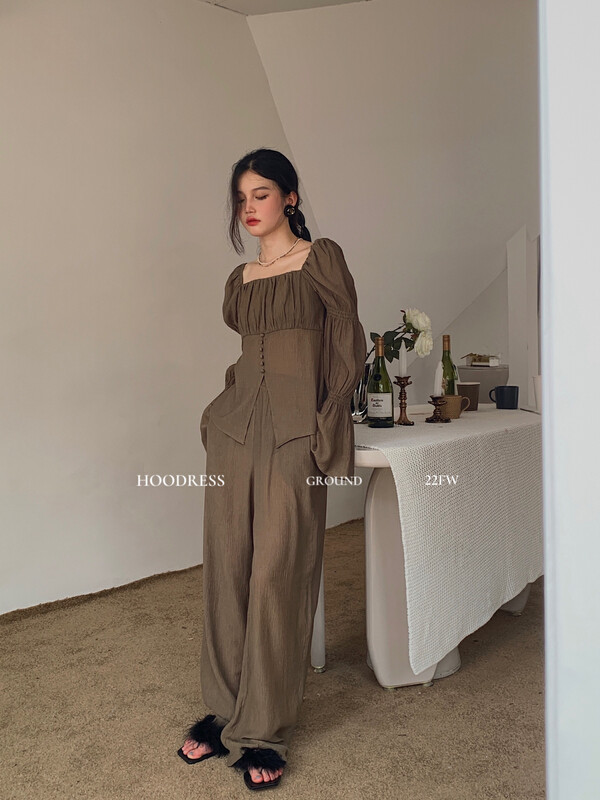 New in early autumn! [Fire HOODRESS] Fashionable slim puff sleeve slit shirt + high waist elastic straight pants suit 22375# JHY