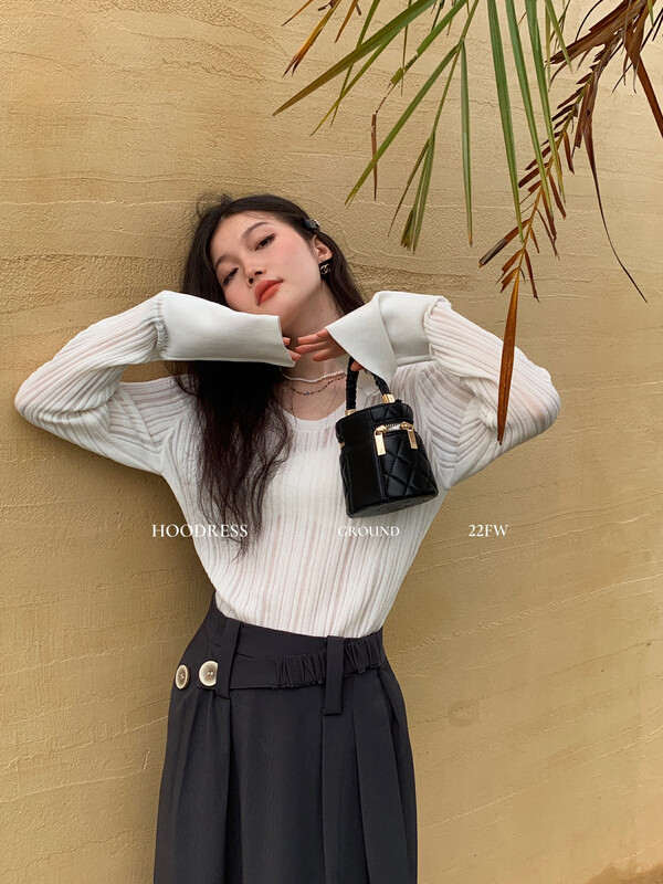 New in autumn! [Fire HOODRESS] Versatile micro-penetrating pit strip stitching knitted bell-sleeve warm sweater 33001# JHY