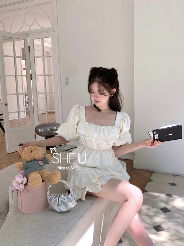 【SHE U】Little Woman Lantern Sleeve Lace Jacquard Shirt C80732