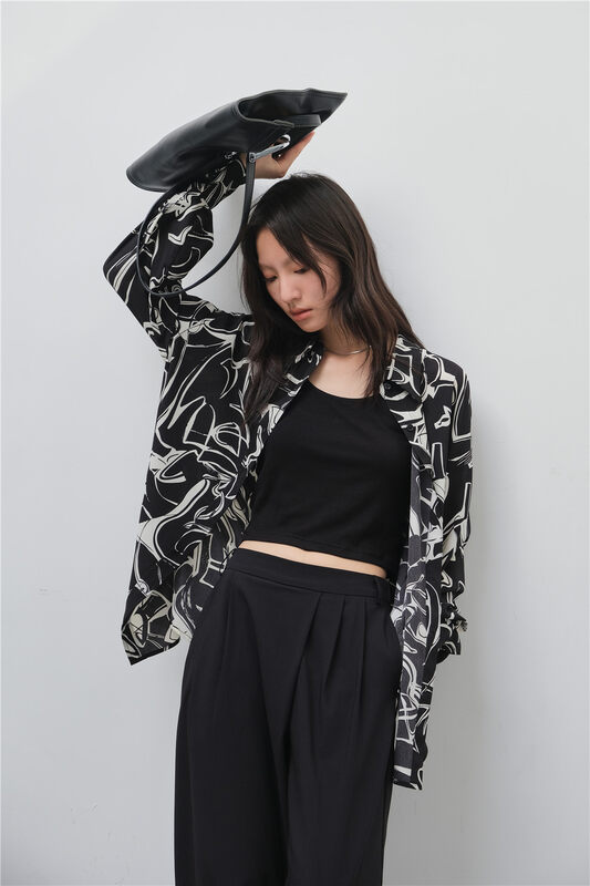 New in autumn!【BLACK+WHITE】Flower print temperament shirt 01295# XYJ