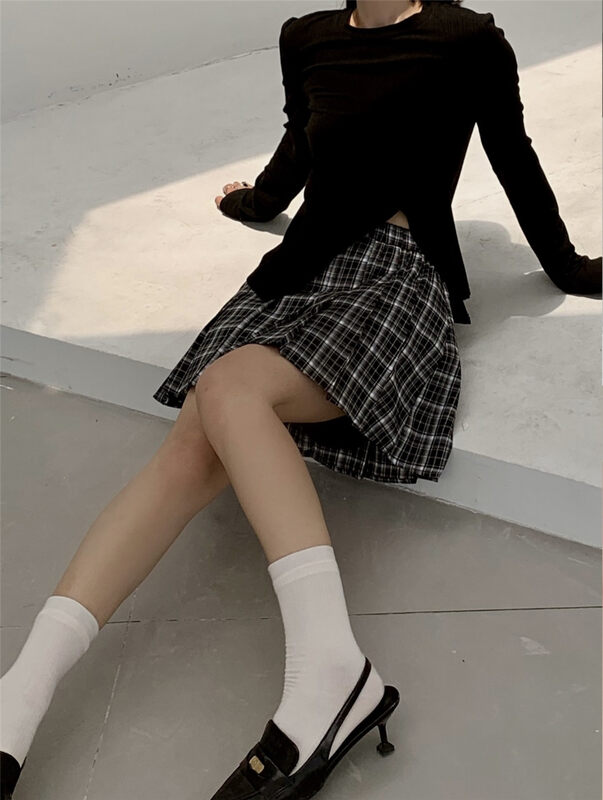 New in autumn!【BLACK+WHITE】High waist plaid pleated skirt 06053# XYJ