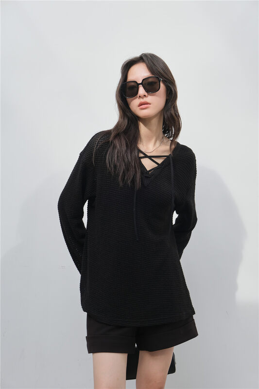 New in autumn! [BLACK+WHITE] lace fashion hollow shirt 02127# XYJ