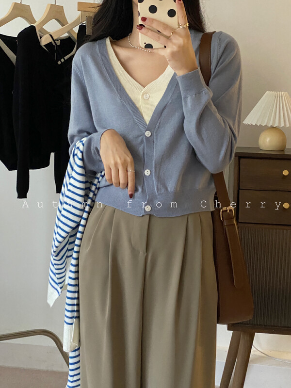 New in autumn!【CHERRY STUDIO】Korean fake two-piece V-neck sweater 6722# HBX