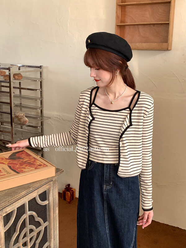 New in early autumn! [AS] Simple contrasting color short vest + cardigan two-piece suit 2301# HJY