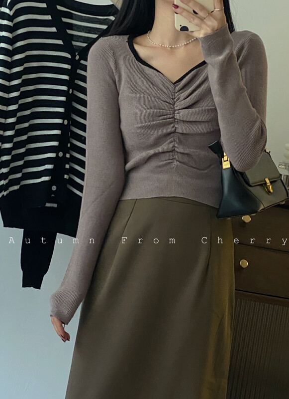 New in early autumn!【CHERRYSTUDIO】V-neck pleated contrasting color slim sweater 6706# HBX