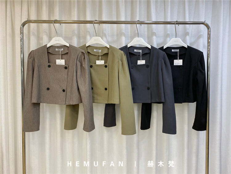 New in early autumn! [HEMUFAN] high-end square collar double-breasted short coat 2976# L