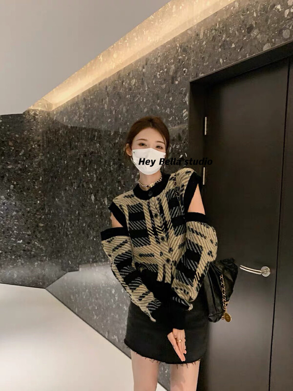 New in autumn!  【HEY BELLA】Casual off-the-shoulder design plaid knitted cardigan 9211# L