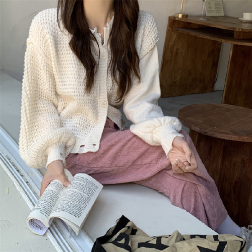 Sweater women's autumn temperament all-match coat  new Korean version design sense lantern sleeves ripped short top