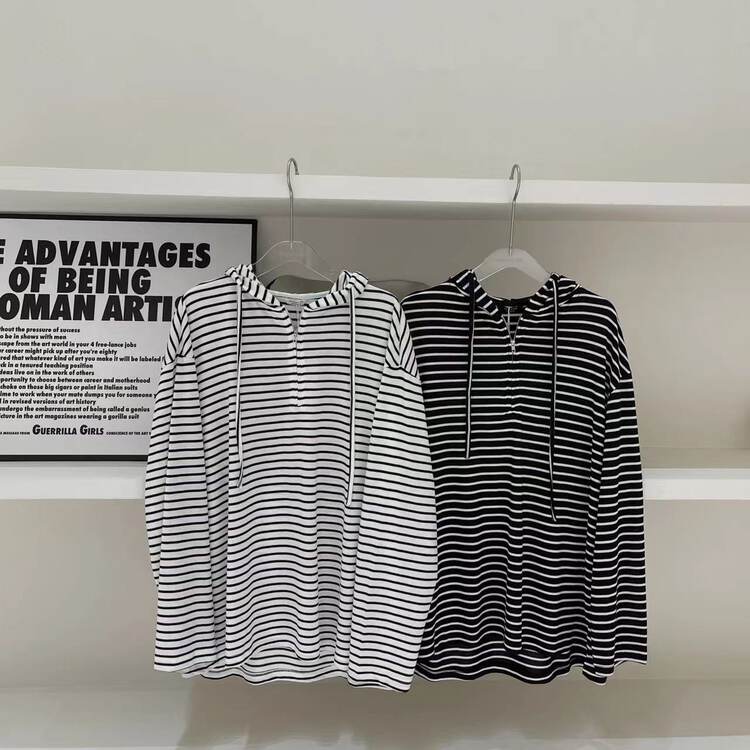 New in autumn! [MOCHA] Hooded Loose Striped Sweater 160# OZQ