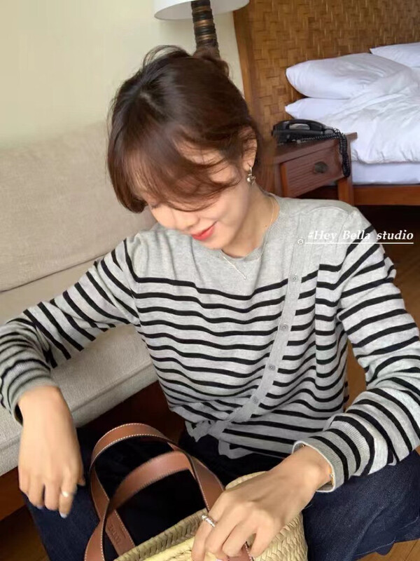 New in early autumn! [HEY BELLA] Design striped fashion knitted sweater 9153# L