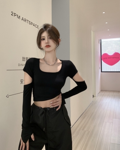 Real shot autumn Hong Kong style small sexy party leader with hollowed out and thin and short outer wear bottoming shirt ins shoulder pad top